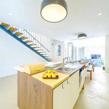 Holiday home Modern