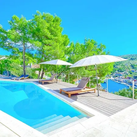 Holiday home Modern Bobovisca